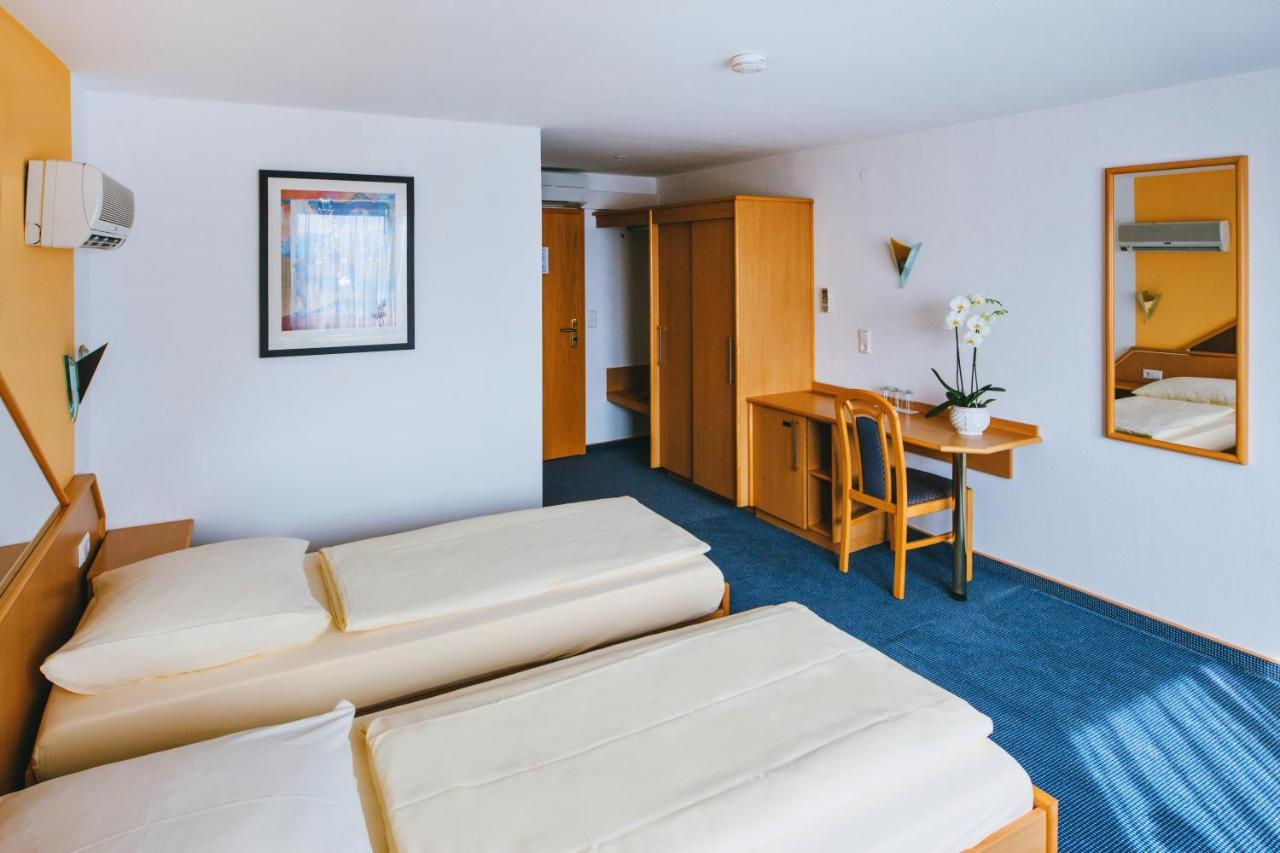 Hotel Central Вайль-на-Рейне Экстерьер фото